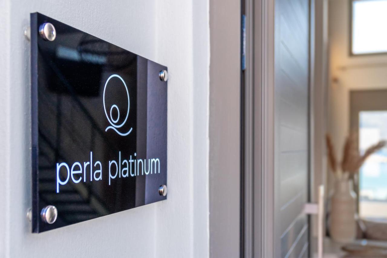 La Perla Suites Agioi Apostoloi  Bagian luar foto