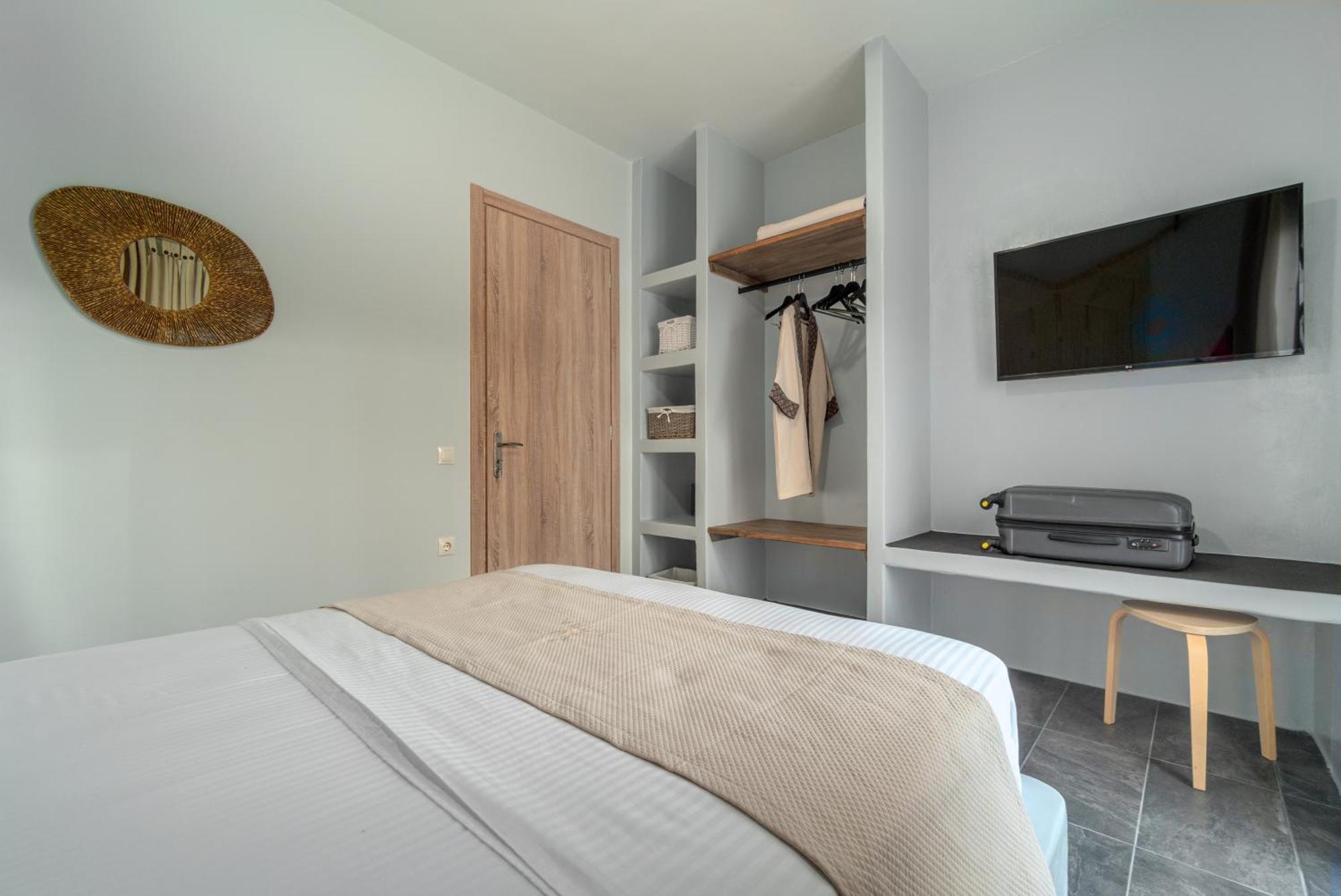 La Perla Suites Agioi Apostoloi  Bagian luar foto